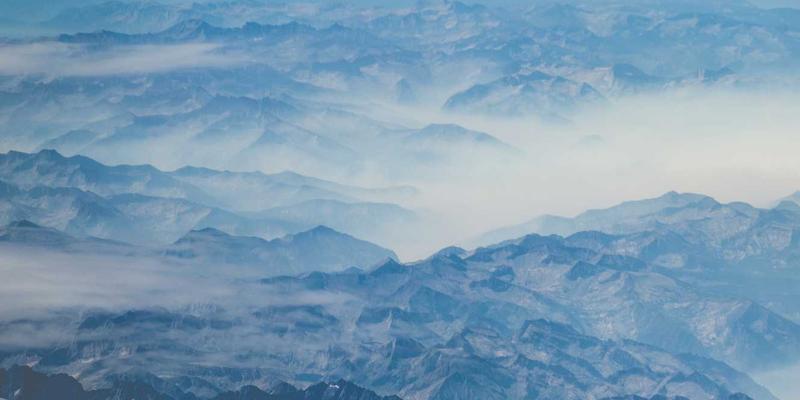 在纽约创业如何构建远程与混合团队：国际学生与美国教育的独特优势